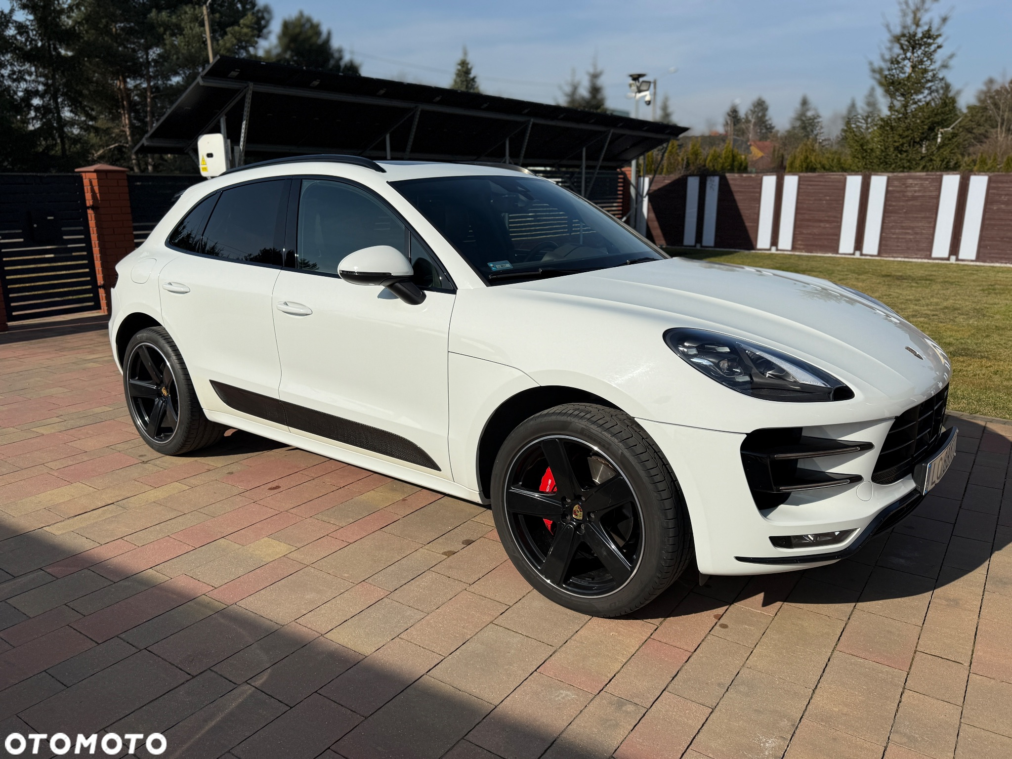 Porsche Macan Turbo - 30
