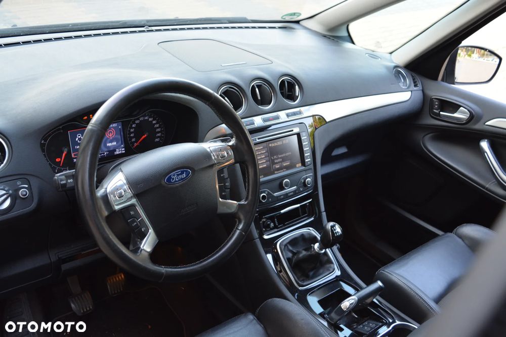 Ford Galaxy - 16