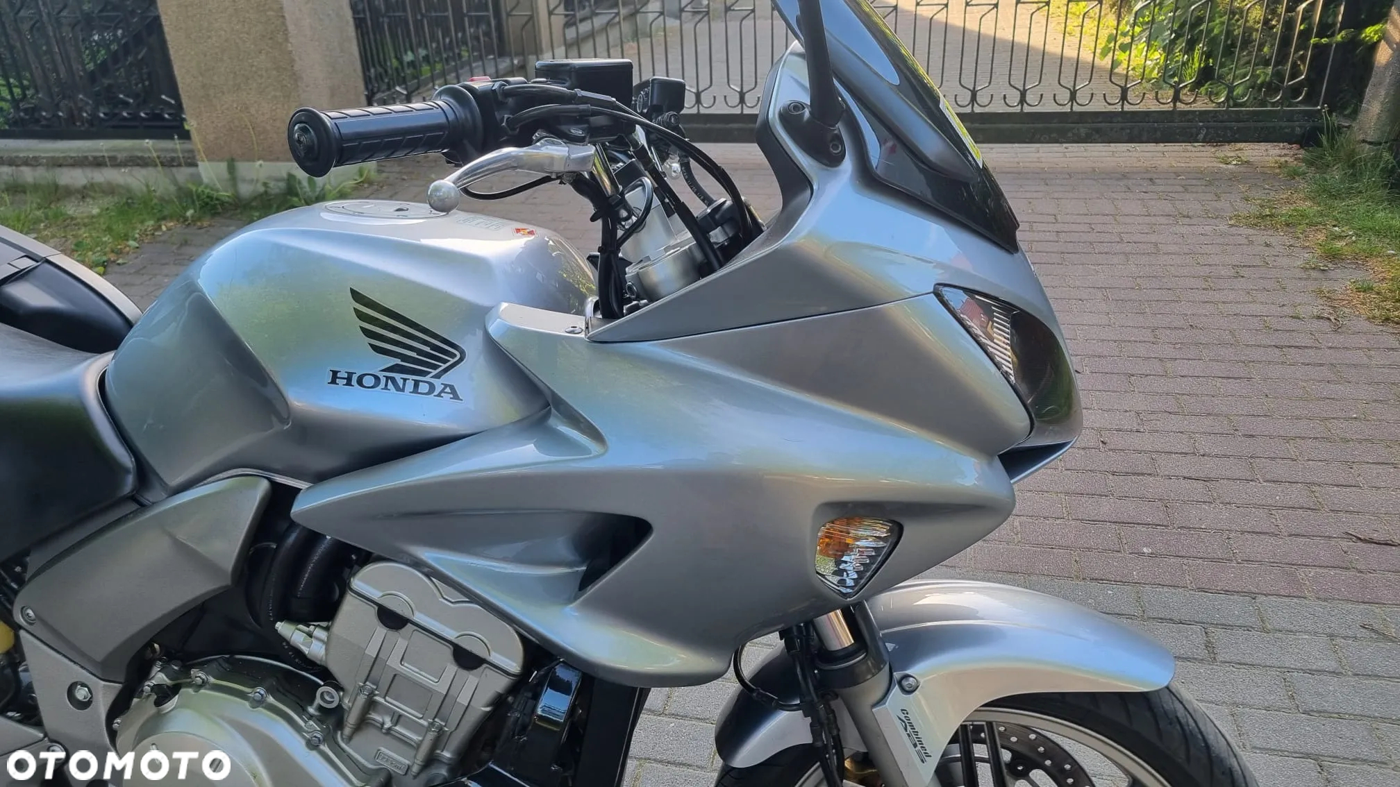 Honda CBF - 8