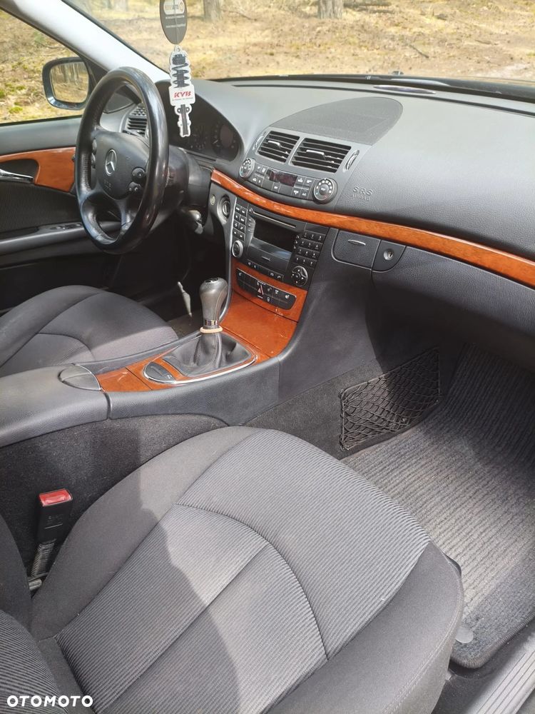 Mercedes-Benz Klasa E 220 CDI Classic - 15