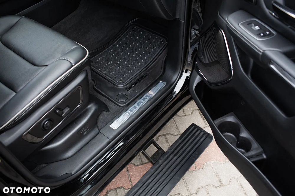 RAM 1500 Crew Cab Limited - 36