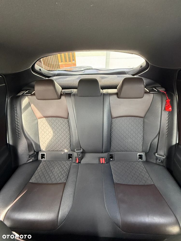 Toyota C-HR 1.8 Hybrid Executive - 19