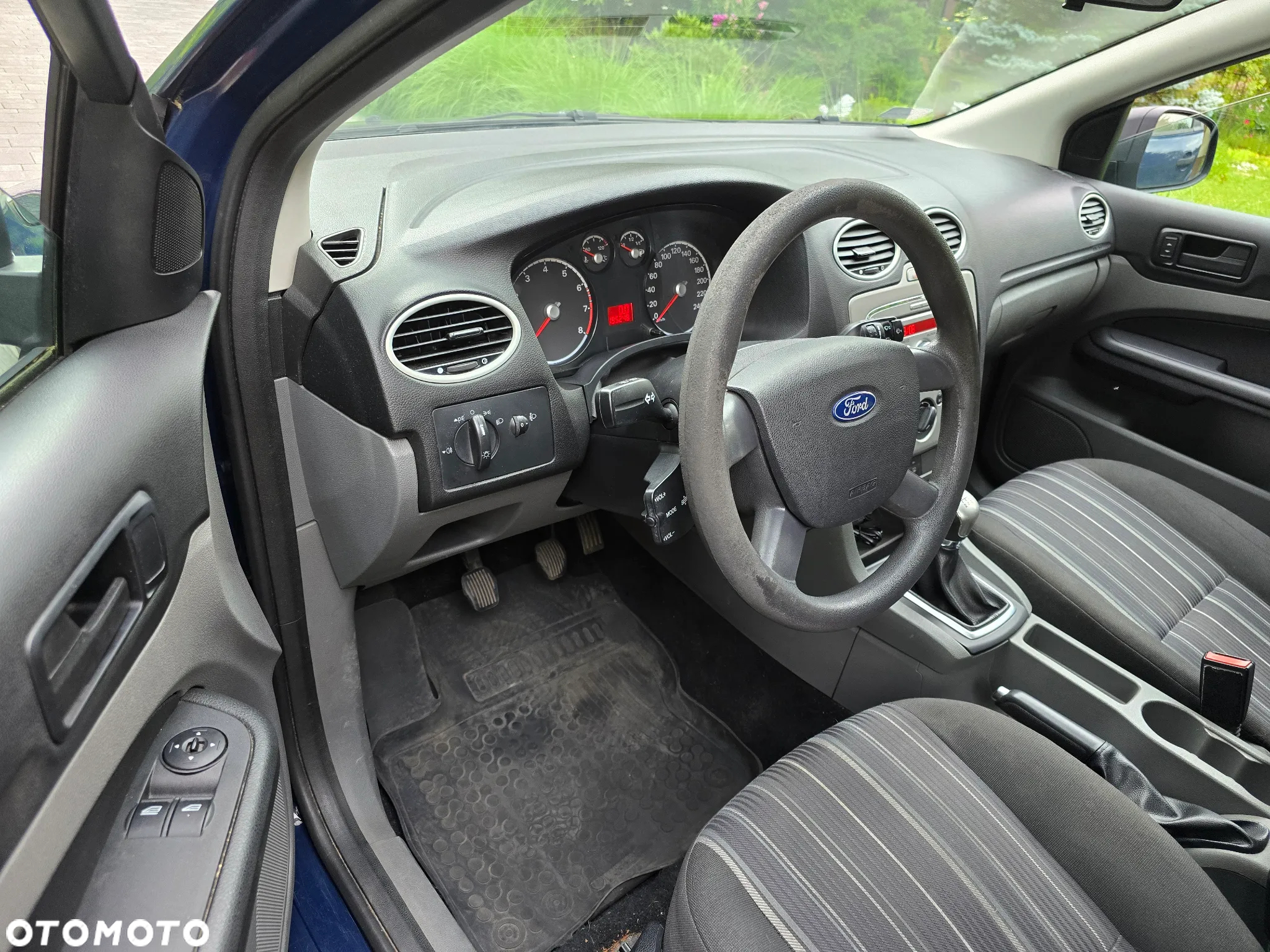 Ford Focus 1.6 Ambiente - 20