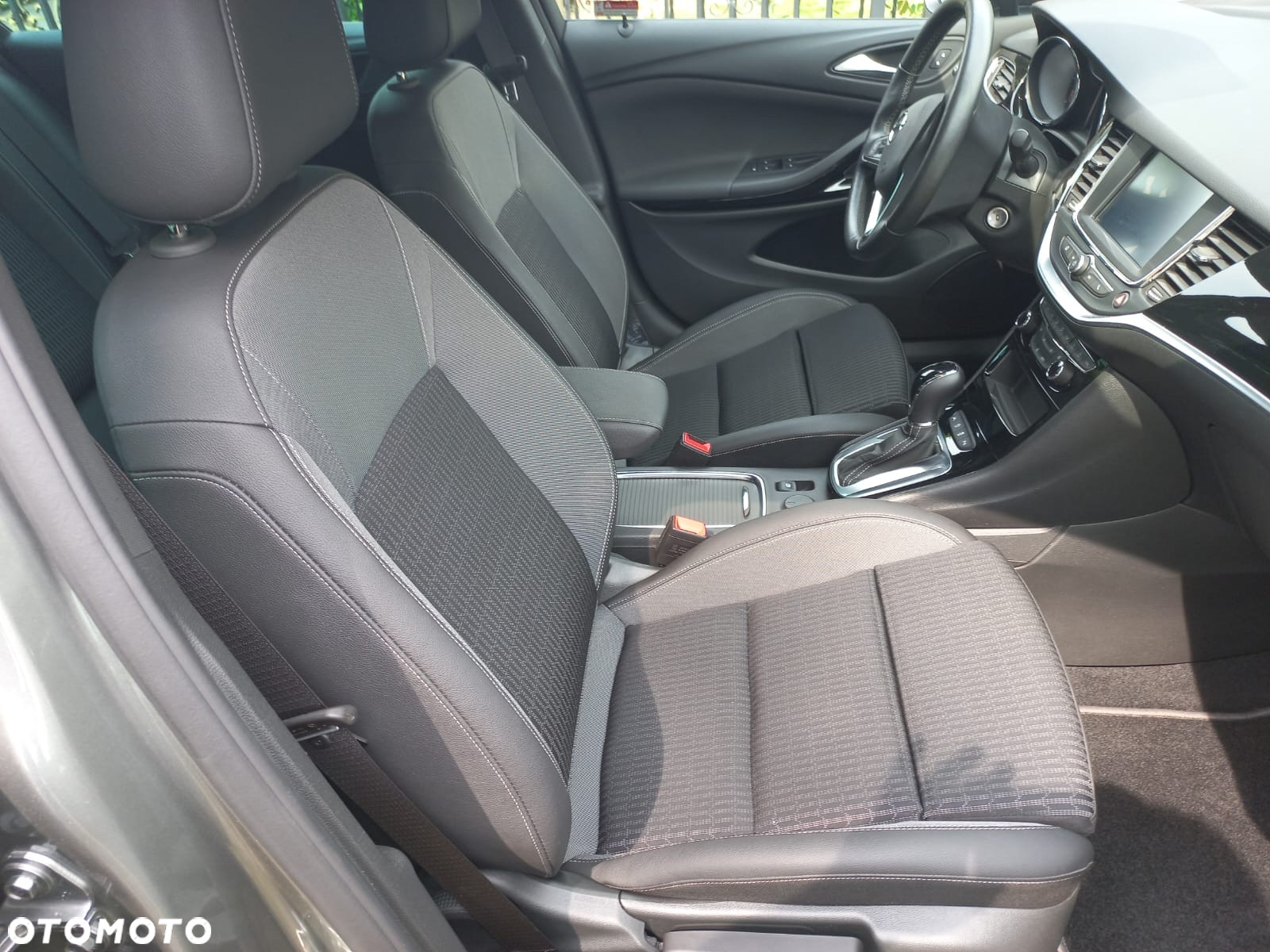 Opel Astra 1.4 Turbo Start/Stop Sports Tourer St Business Elegance - 8