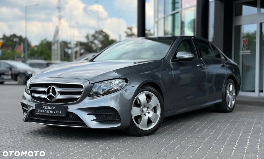 Mercedes-Benz Klasa E 220 d 9G-TRONIC AMG Line - 2