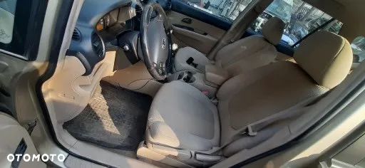 KIA CARENS III Carens 3 2006-2012 Komplet tapicerki Siedzenia Fotele kanapy 7 miejsc  Kremowy - 2