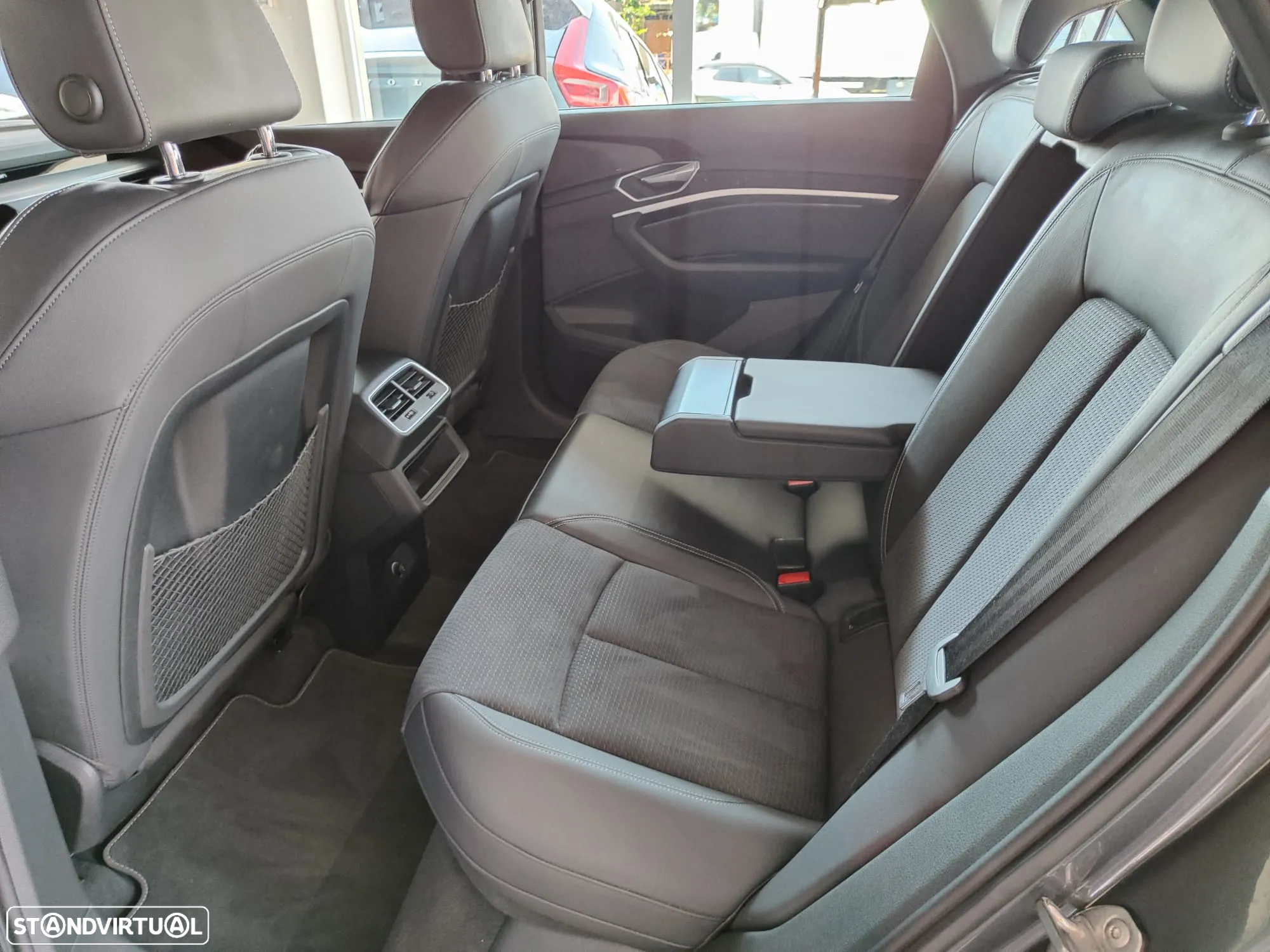 Audi e-tron 55 quattro S line - 13
