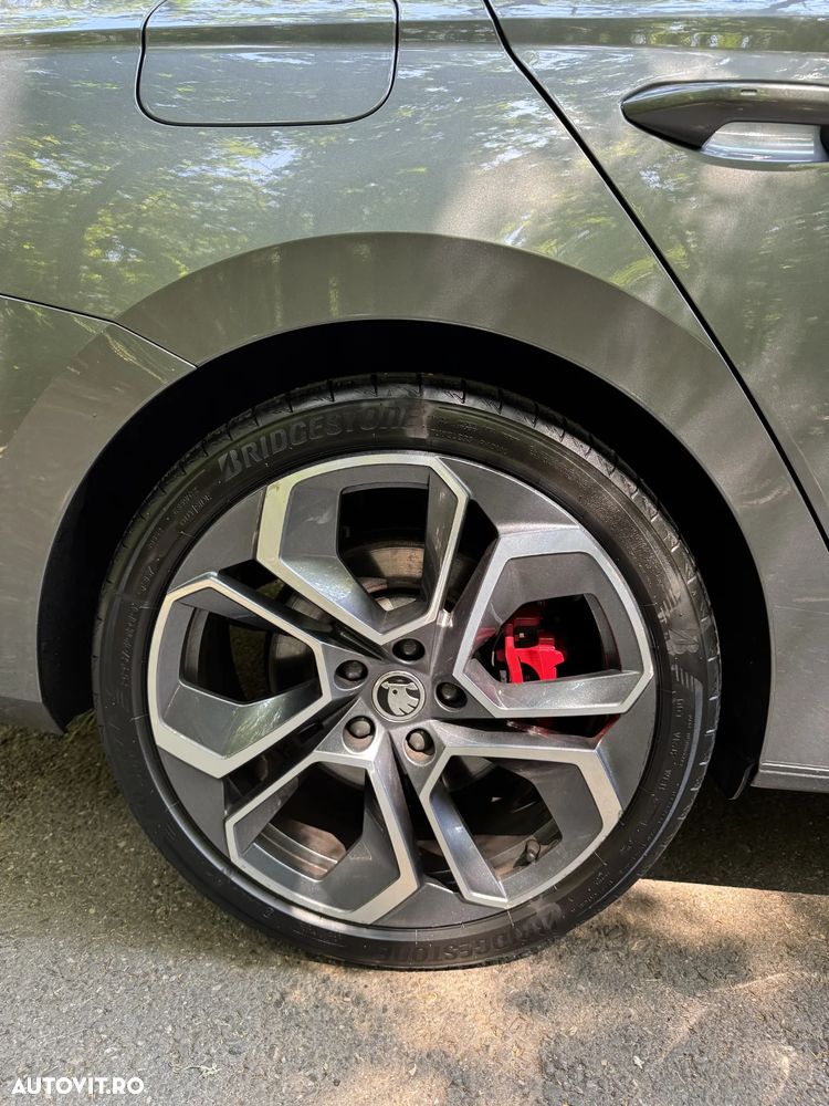 Skoda Octavia 2.0 TSI DSG RS Plus - 20