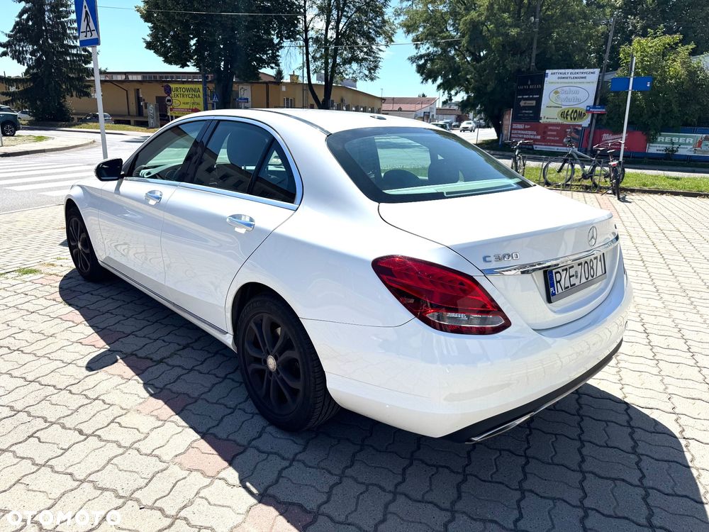 Mercedes-Benz Klasa C 300 9G-TRONIC - 7