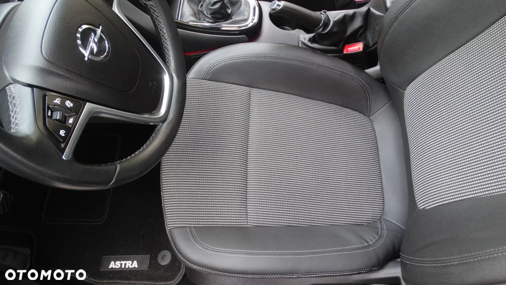 Opel Astra 1.4 Turbo Cosmo - 14