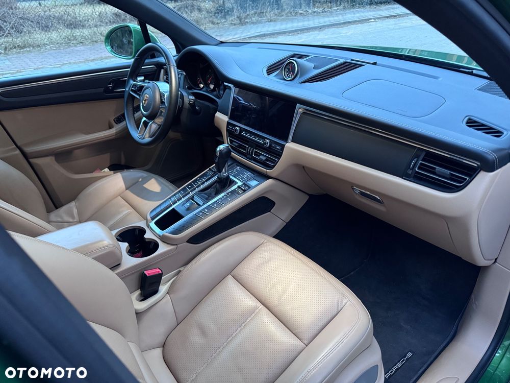 Porsche Macan Standard - 12