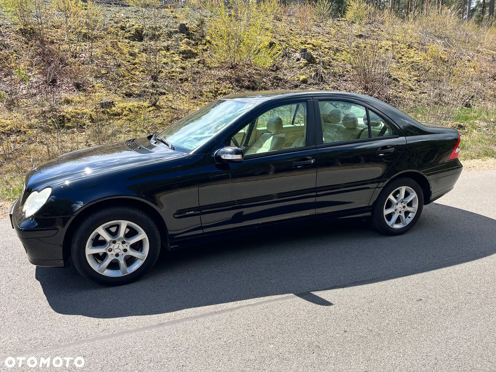Mercedes-Benz Klasa C 180 T Kompressor Classic - 2