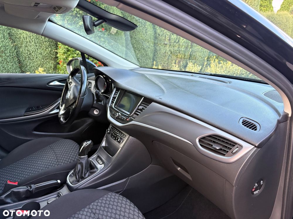 Opel Astra 1.4 T Dynamic S&S - 33