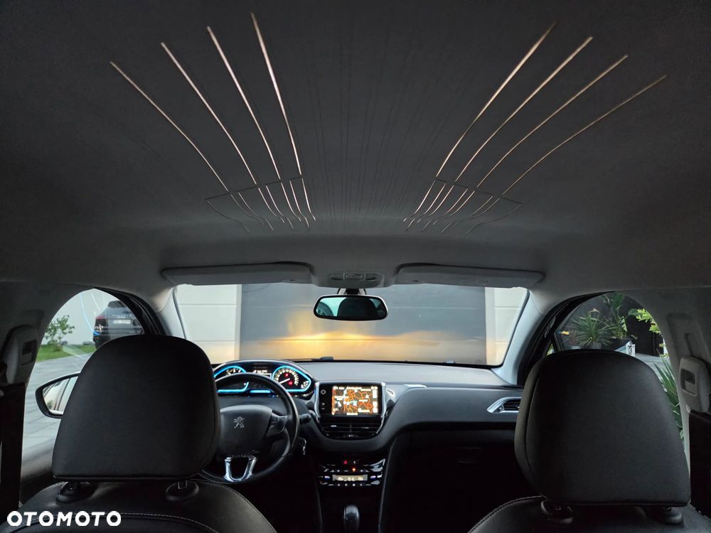 Peugeot 2008 1.6 VTi Allure - 24