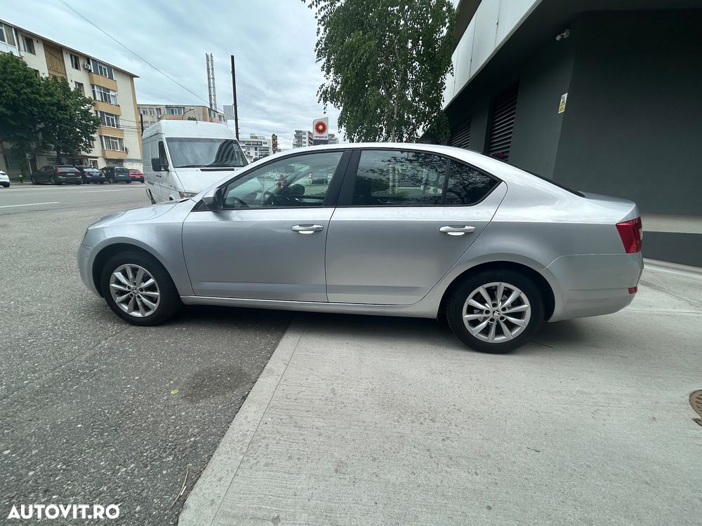 Skoda Octavia 1.6 TDI AMBITION - 5