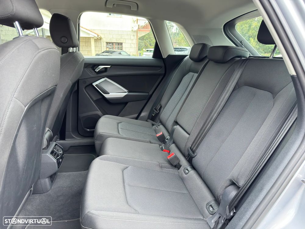 Audi Q3 45 TFSIe S tronic - 14