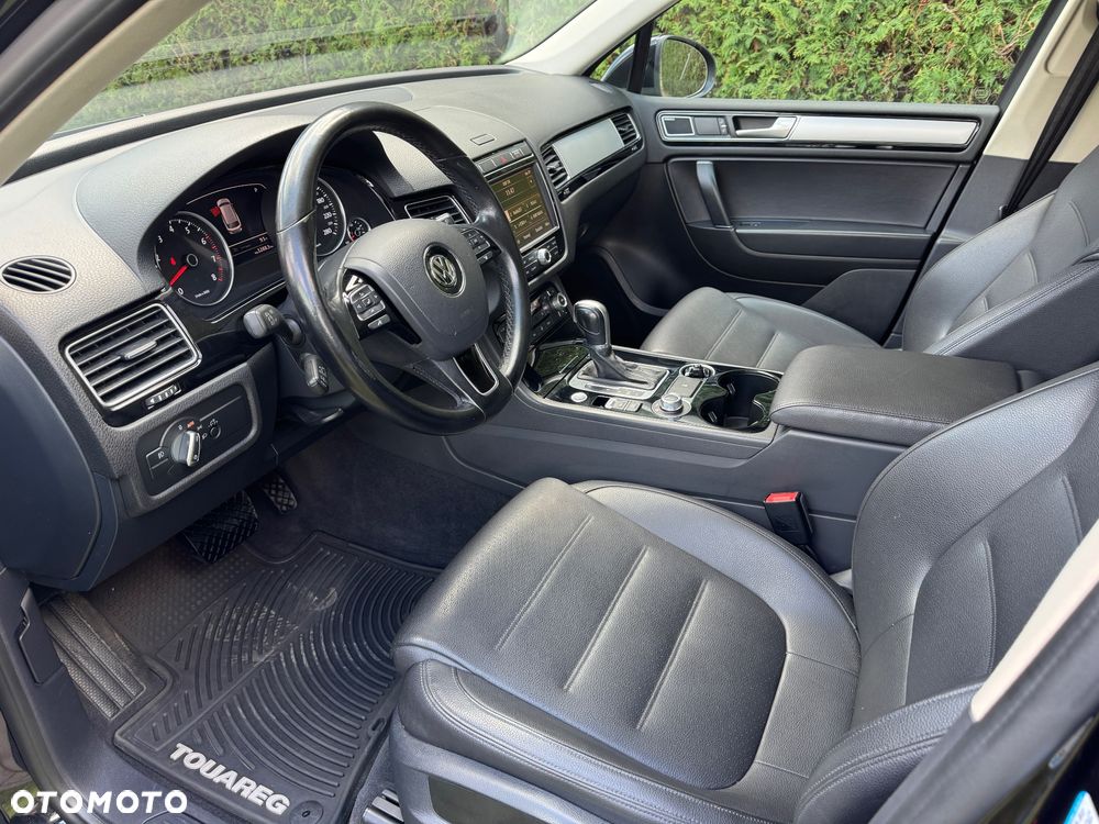 Volkswagen Touareg - 16