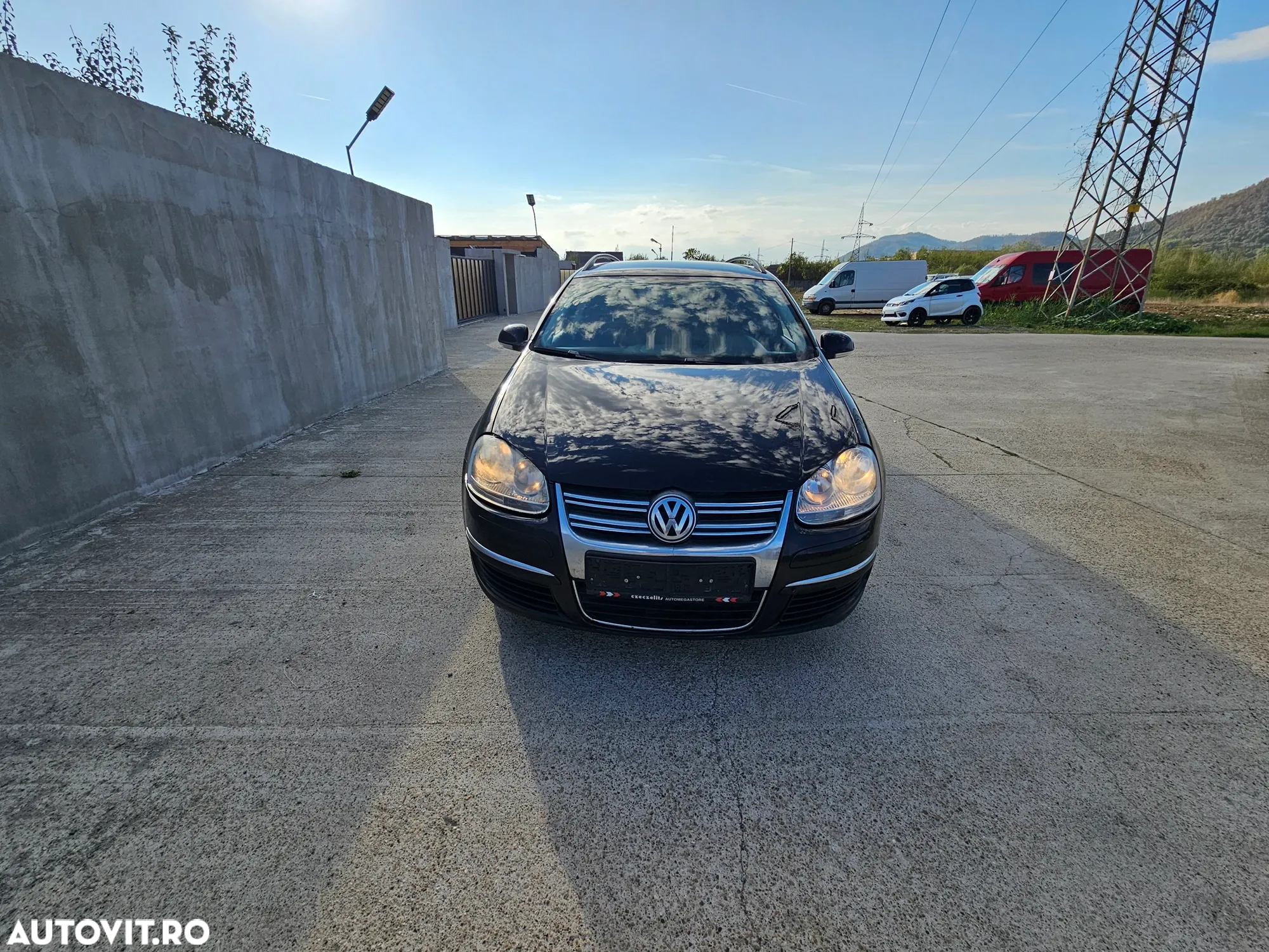 Volkswagen Golf - 2