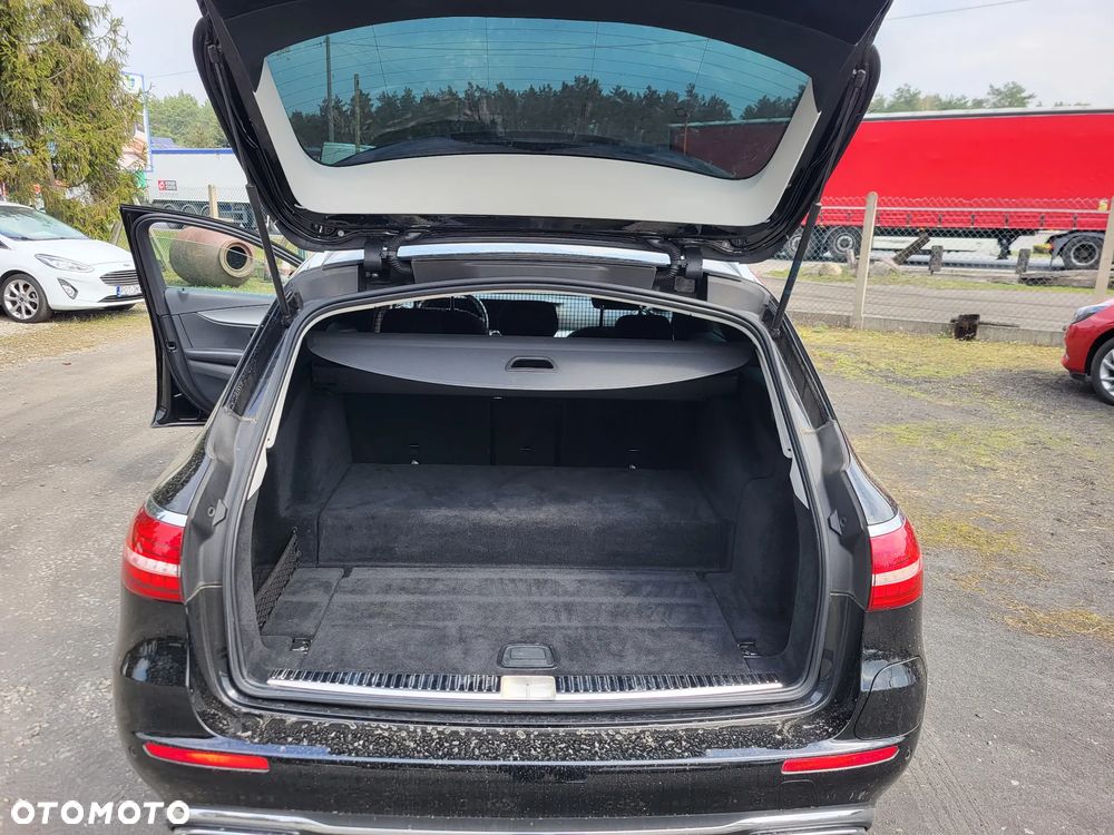 Mercedes-Benz Klasa E 300 de 4Matic 9G-TRONIC Exclusive - 11