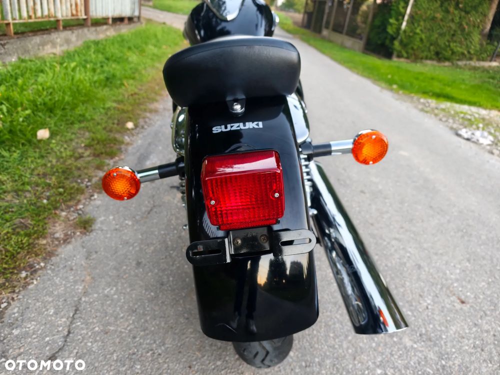 Suzuki Intruder - 19