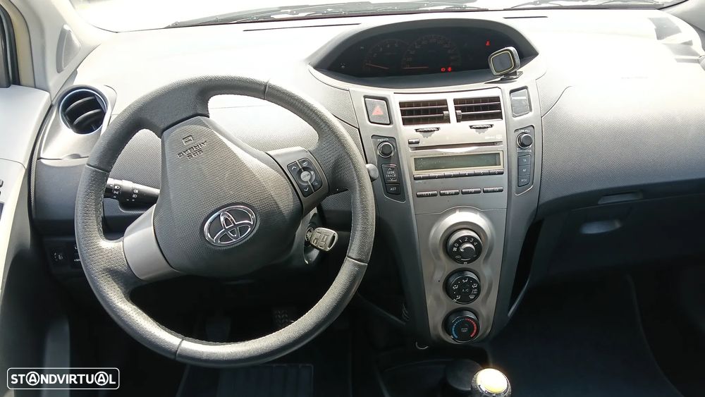 Toyota Yaris 1.4 D-4D Sol - 6
