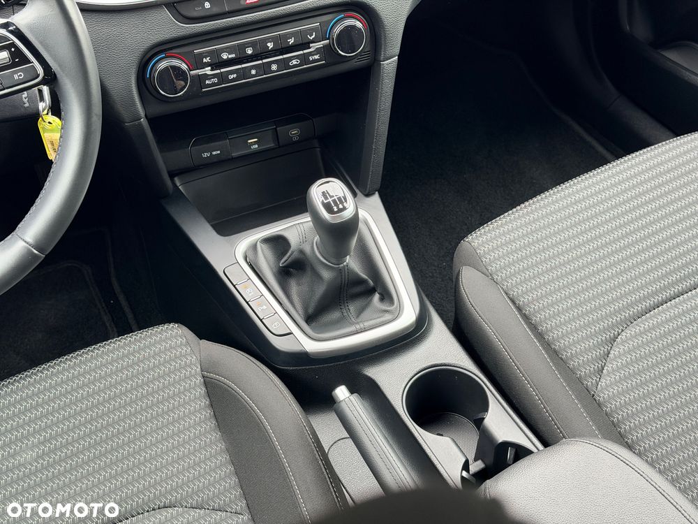 Kia Ceed 1.0 T-GDI M - 17