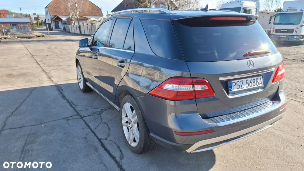Mercedes-Benz ML - 23