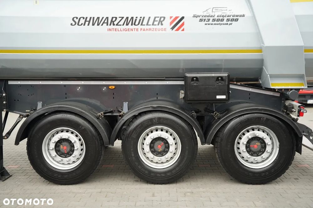 Schwarzmuller WYWROTKA / 26 m3 / STALOWA RYNNA / STANDARD / OŚ PODNOSZONA / SAF - 18