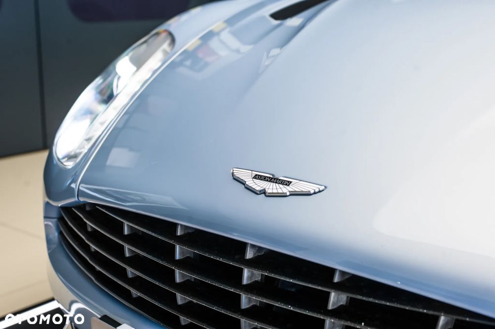 Aston Martin Vanquish - 6
