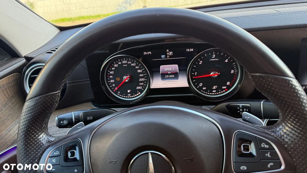 Mercedes-Benz Klasa E 200 d 9G-TRONIC - 12