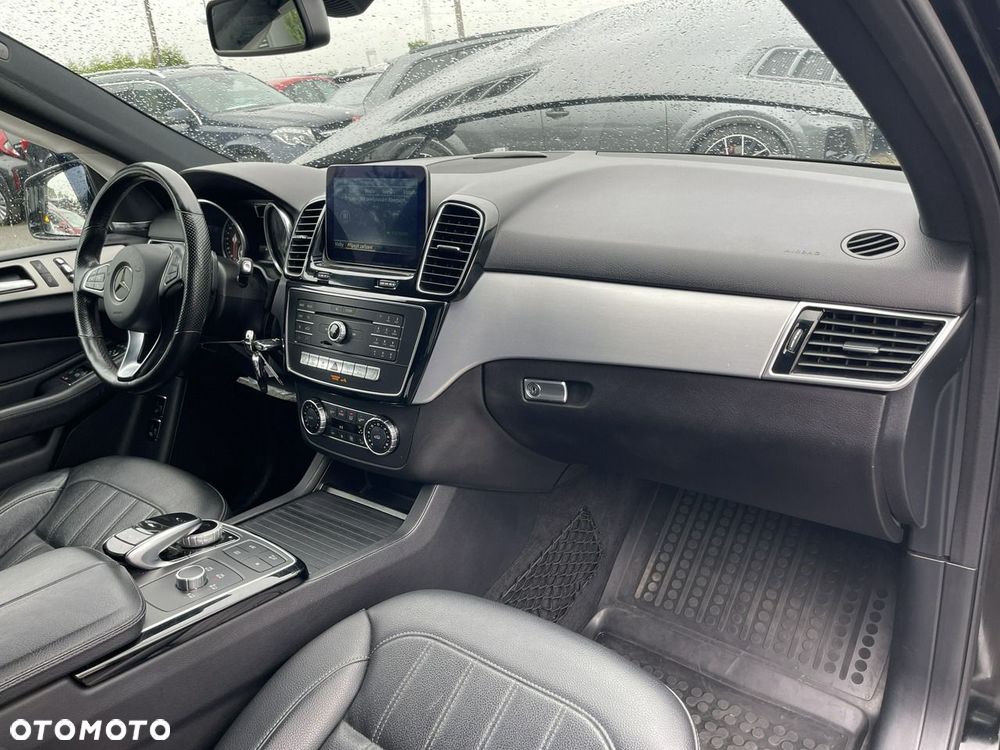 Mercedes-Benz GLE 350 d 4Matic 9G-TRONIC AMG Line - 10