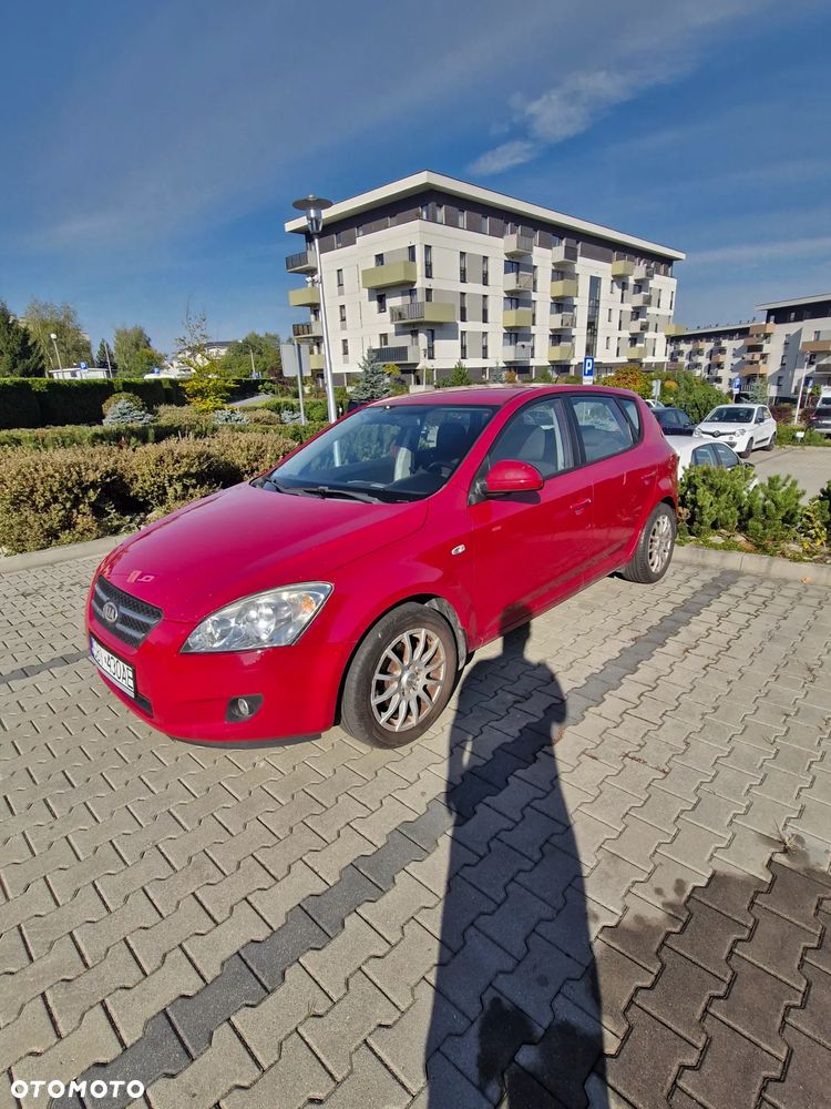 Kia Ceed 2007 photo 2