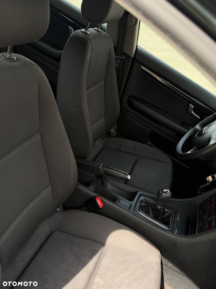 Audi A4 Limousine - 19