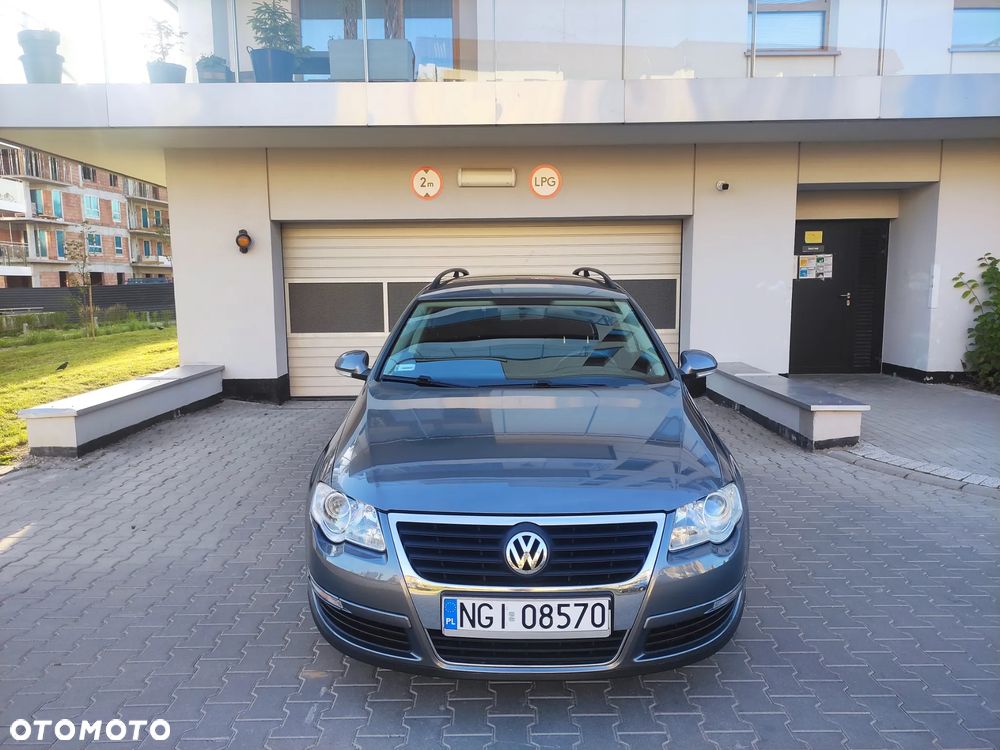 Volkswagen Passat 2.0 TDI Comfortline - 32