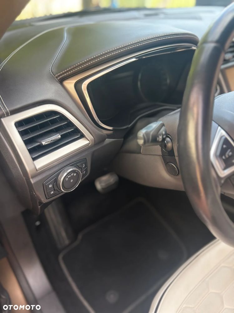 Ford Mondeo Vignale 2.0 EcoBoost - 22