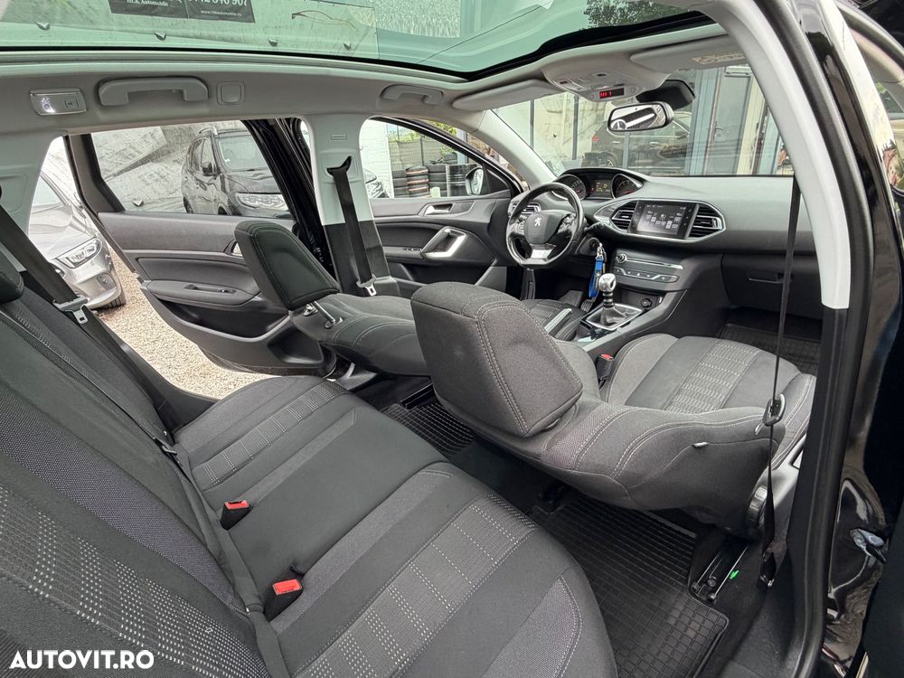 Peugeot 308 1.6HDi Premium - 17