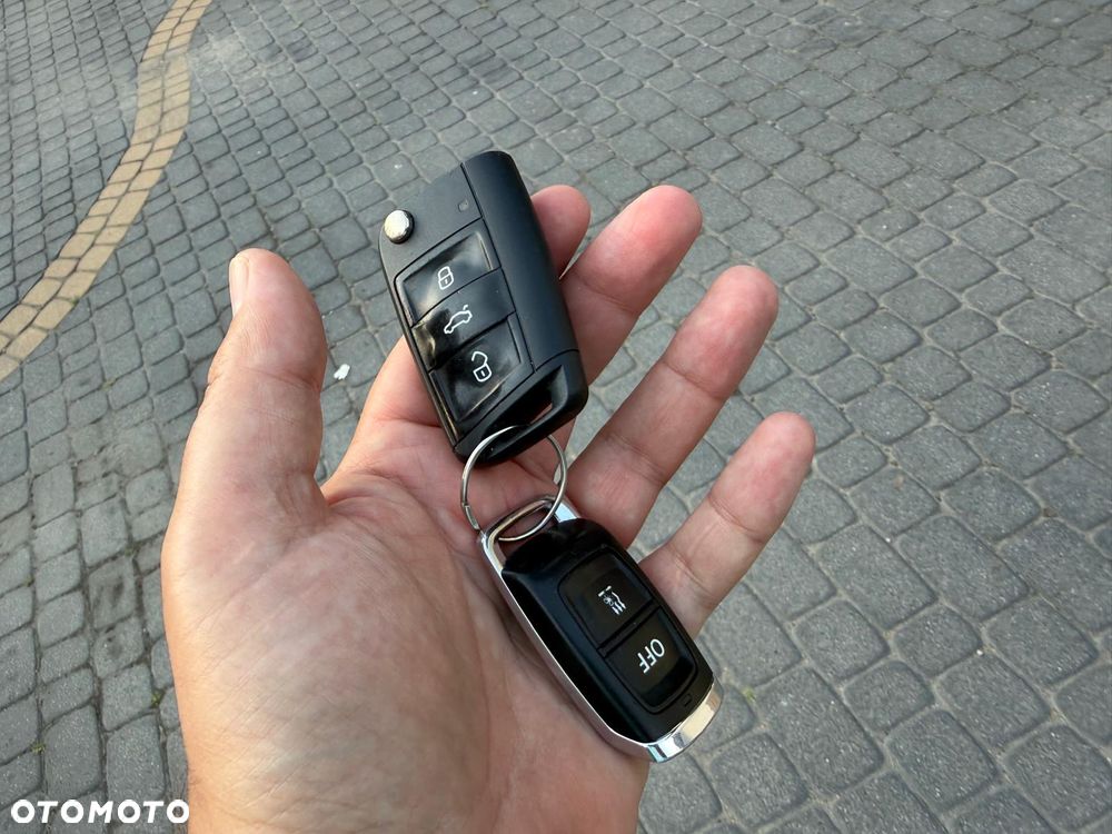 Skoda Octavia 2.0 TDI 4x4 L&K DSG - 16