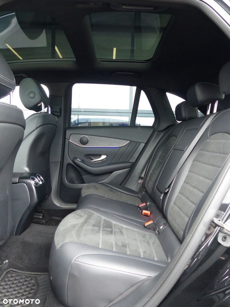 Mercedes-Benz GLC 200 4Matic 9G-TRONIC AMG Line - 23