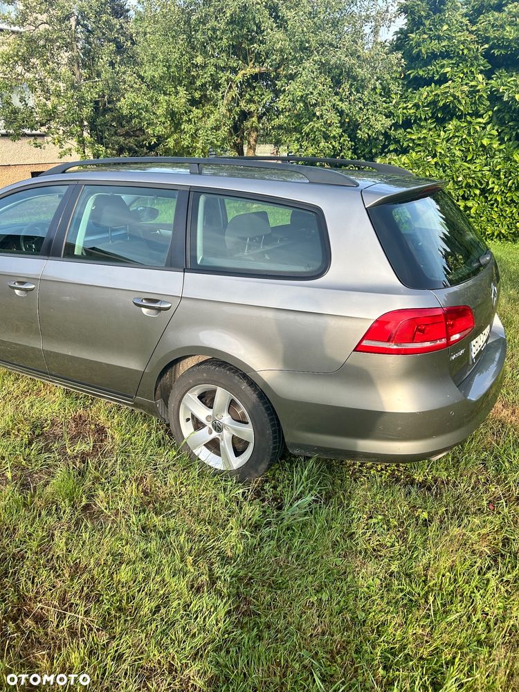 Volkswagen Passat 1.6 TDI Trendline - 11
