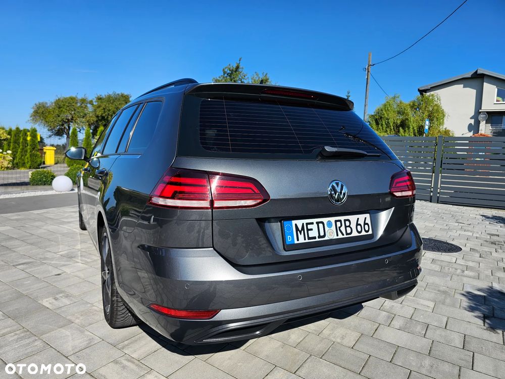 Volkswagen Golf - 11