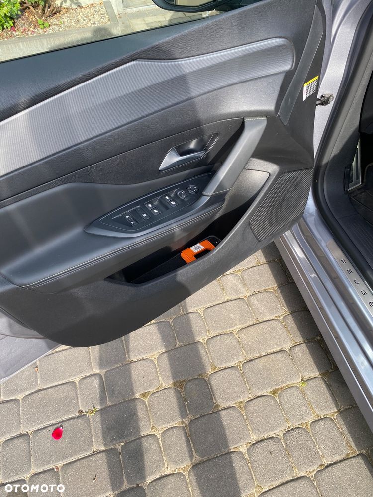 Peugeot 308 PureTech 130 EAT8 GT - 13