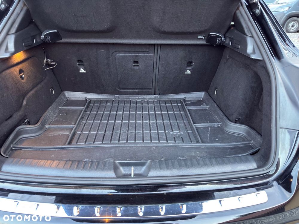 Mercedes-Benz GLA 220 4-Matic AMG Line - 17