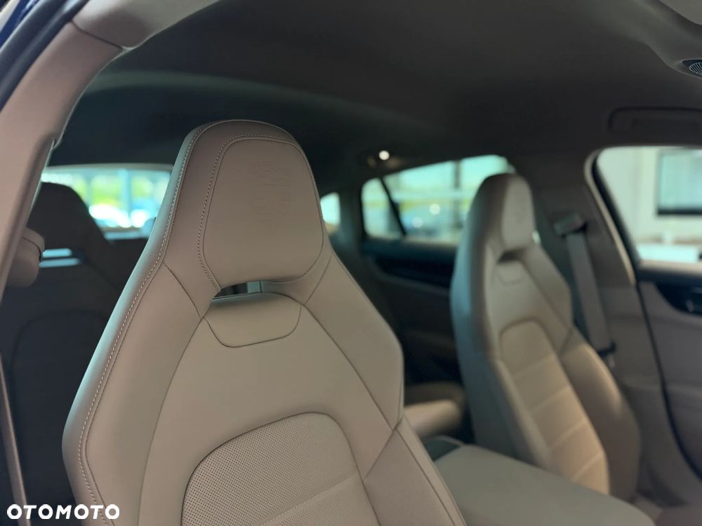 Porsche Panamera 4 E-Hybrid PHEV - 26