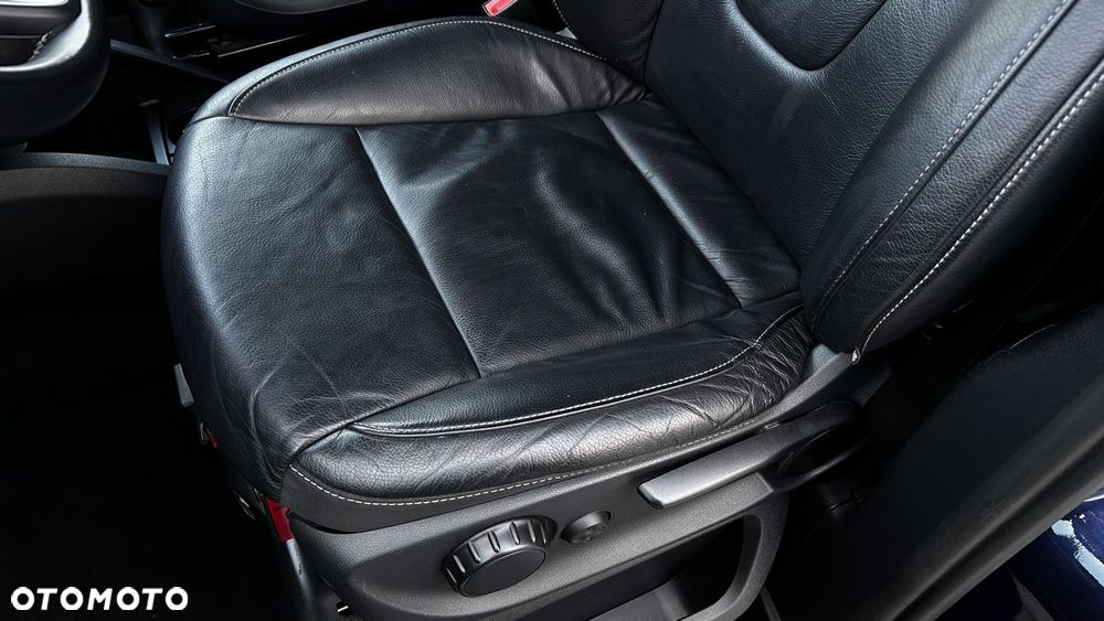 Mercedes-Benz Klasa V - 13