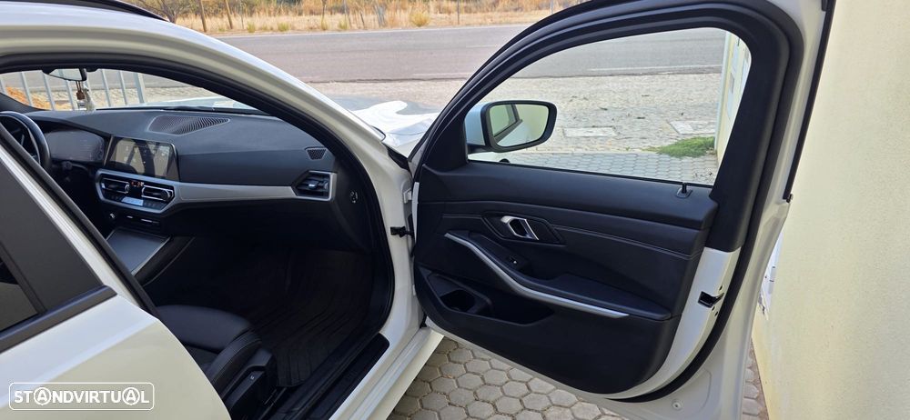 BMW 320 e Touring Corporate Edition Auto - 10