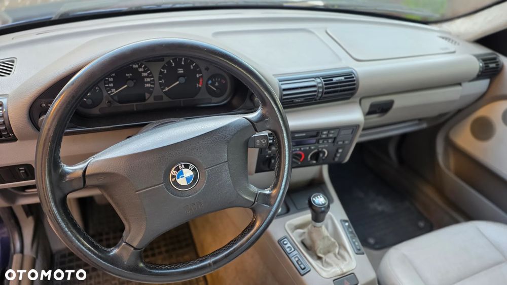 BMW Seria 3 318ti - 8