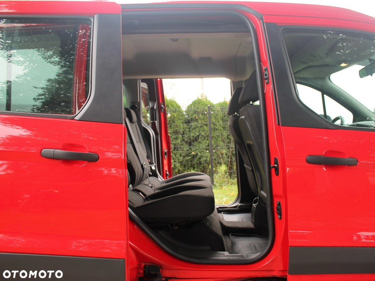 Ford Tourneo Connect - 16