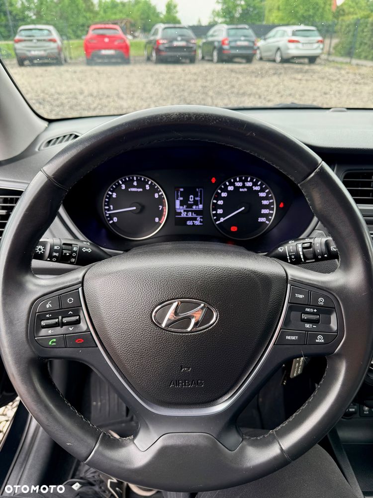 Hyundai i20 blue 1.2 Advantage - 12