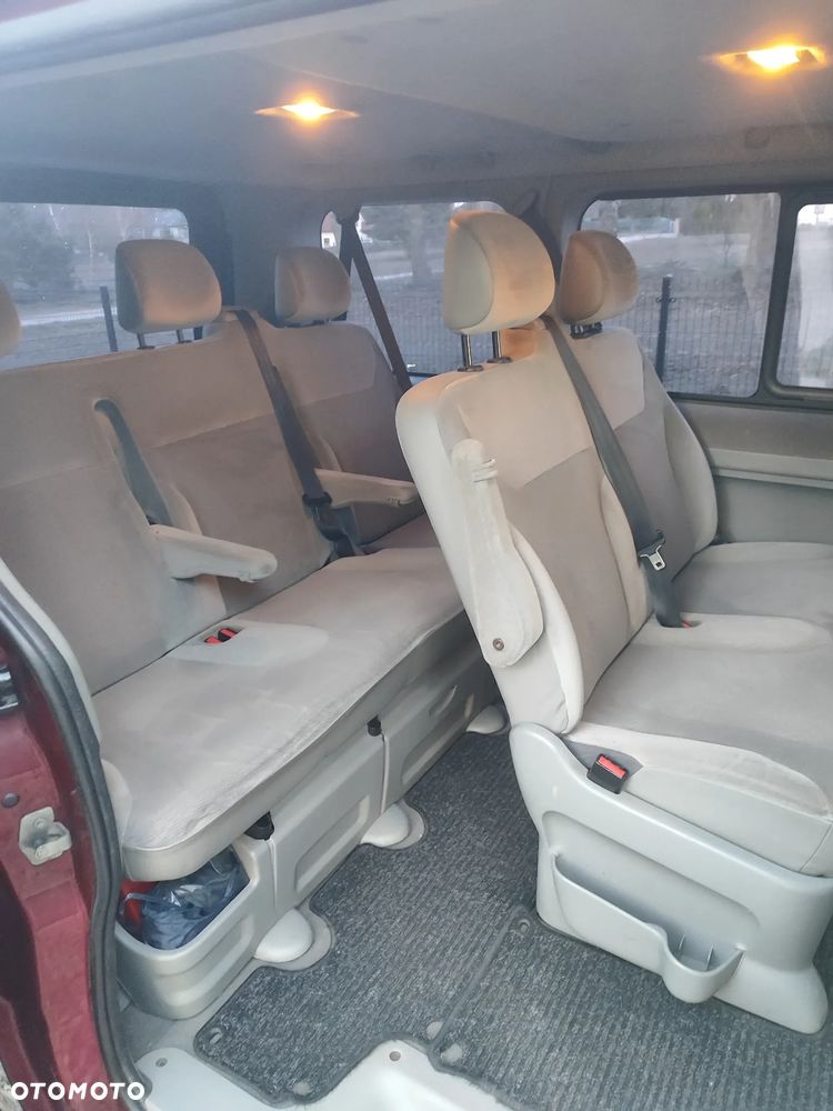 Opel Vivaro Tour - 16