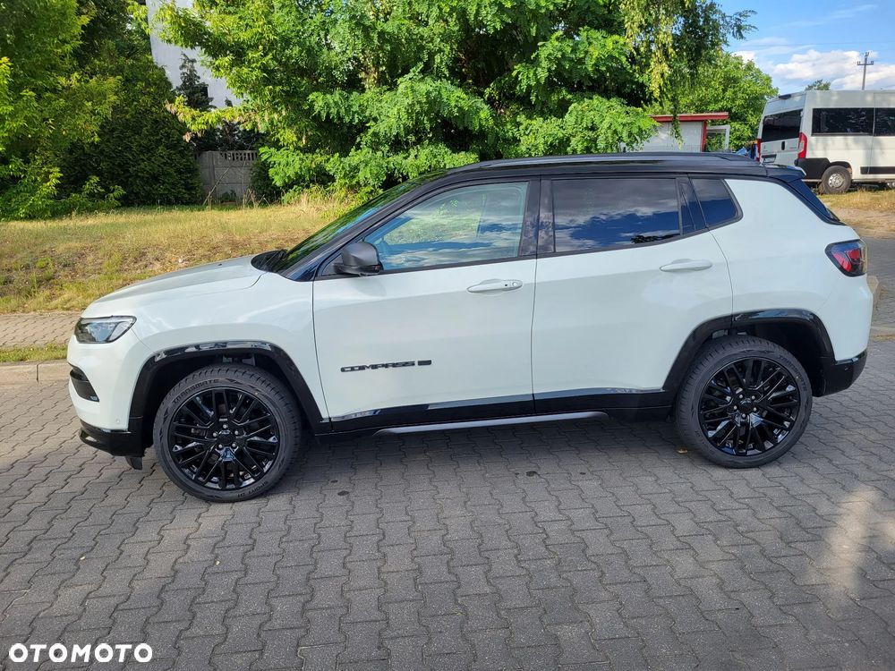Jeep Compass - 2
